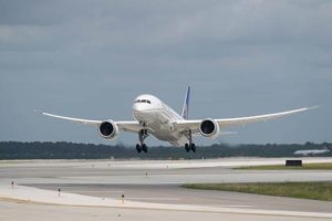 avião partindo rumo ao Canadá